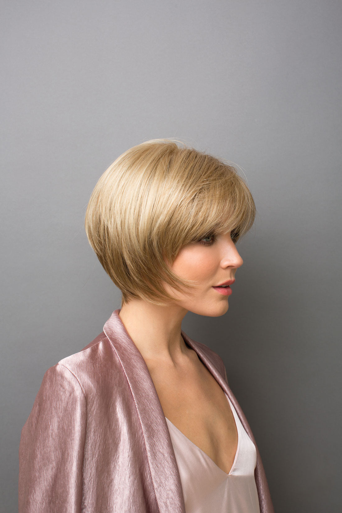 Audrey vanilla bean side right