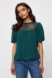 Billie & Blossom Petite Green Short Sleeve Lace Top